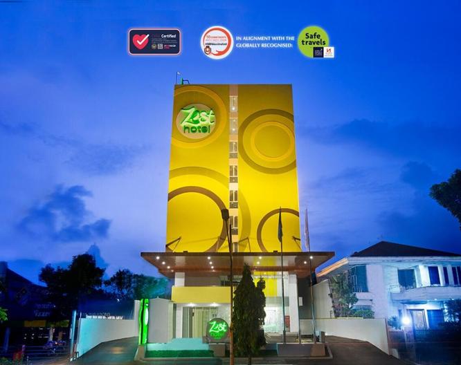Zest Hotel Bogor - Außenansicht