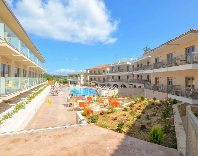 Karras Grande Resort - Außenansicht