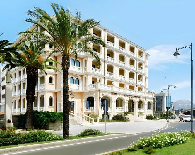 Grand Hotel President - Außenansicht