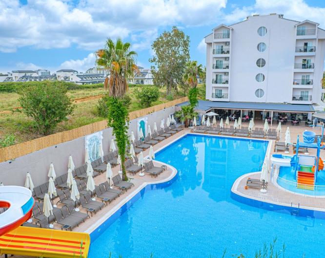Q Ella Beach Hotel - Außenansicht