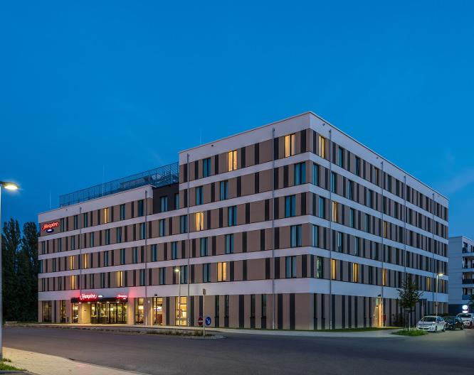 Hampton by Hilton Freiburg - Außenansicht