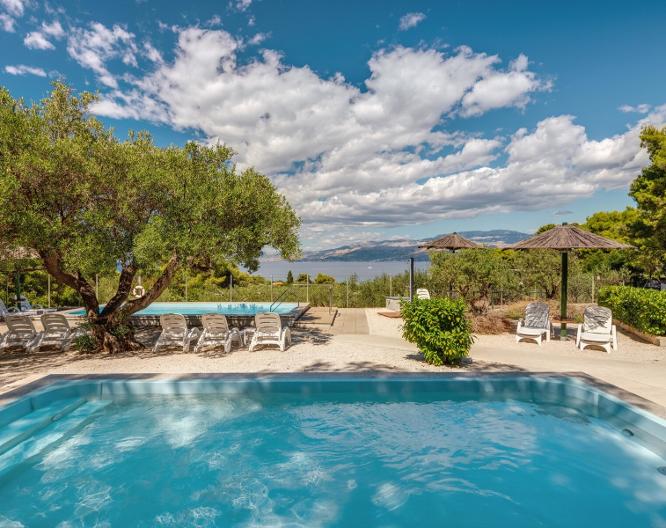 Waterman Beach Village camp & Glamping - Außenansicht