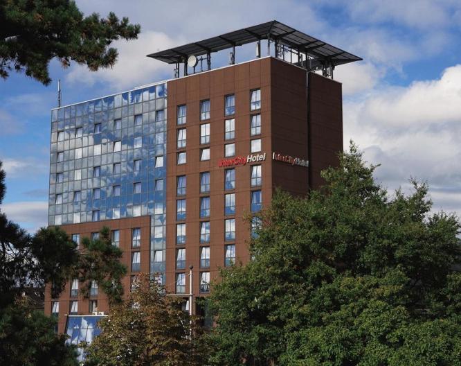 InterCityHotel Freiburg - Außenansicht