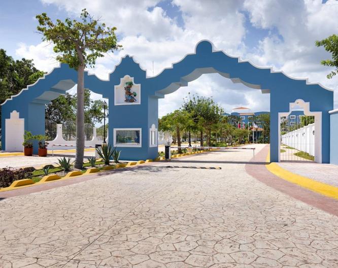 Courtyard By Marriott Cancun - Außenansicht