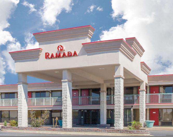 Ramada Conference Center Edgewood - Außenansicht