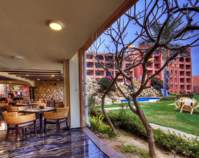 Africana Hotel & Spa - Außenansicht