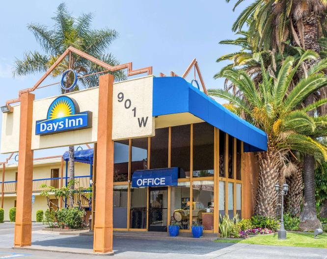 Days Inn by Wyndham Los Angeles LAX/VeniceBch/Marina DelRay - Vue extérieure