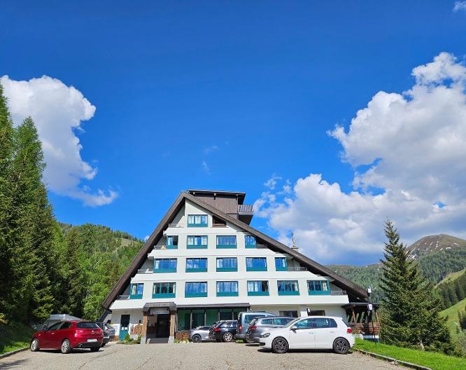 Kinder- und Familienhotel Nockalm - Vue extérieure