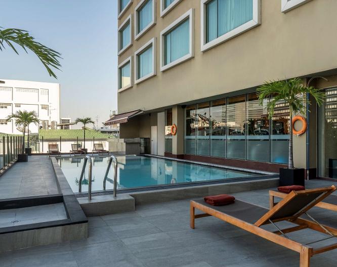 Hilton Garden Inn Bangkok Silom - Außenansicht