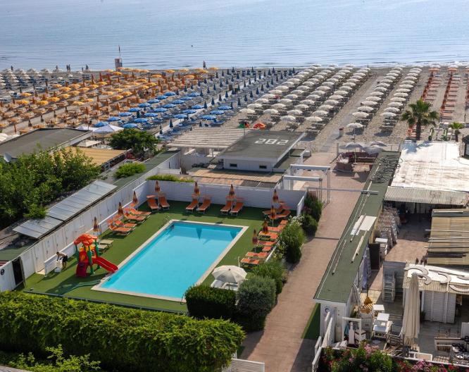 Color Miami Beach Family Hotel - Außenansicht