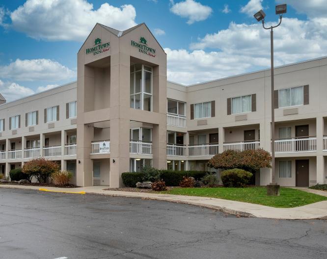 HomeTown Inn by Red Roof East Syracuse - Außenansicht