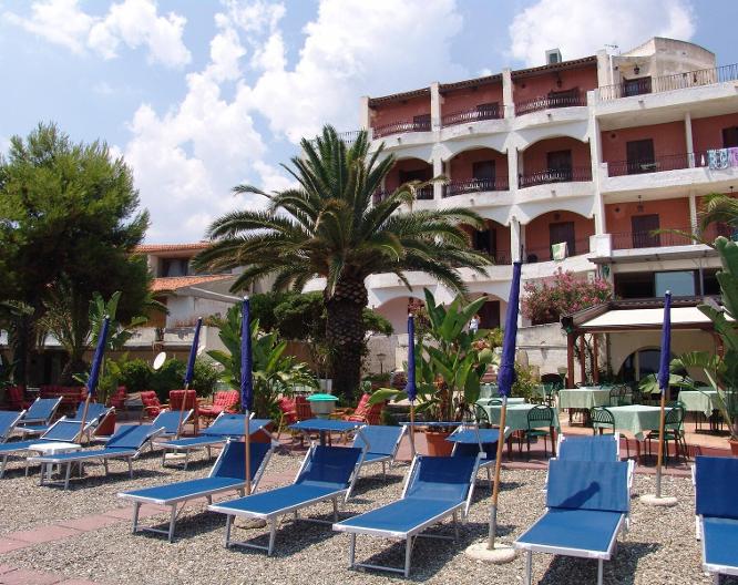 Hotel Kalos - Außenansicht