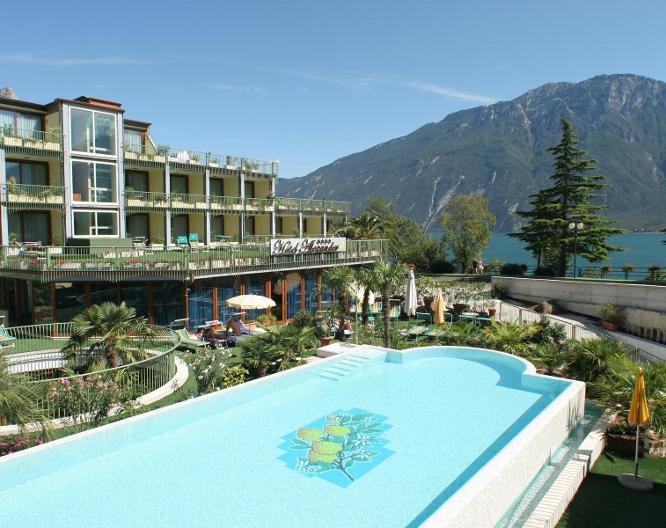 Hotel Alexander - Außenansicht