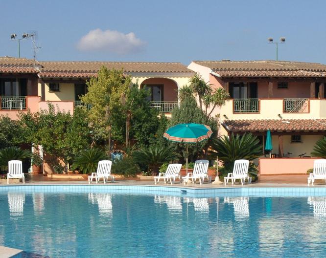 Nicolaus Club Quattro Lune Resort - Außenansicht
