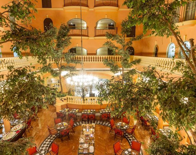 Grand Excelsior Deira Hotel - Außenansicht
