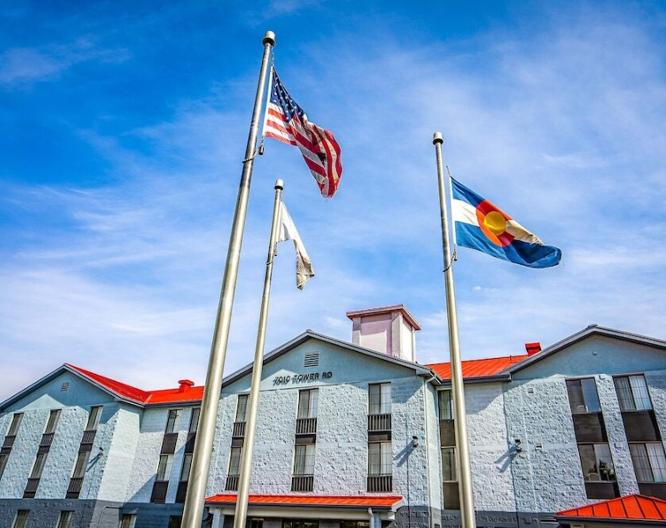 AmericInn Hotel & Suites Denver Airport - Außenansicht