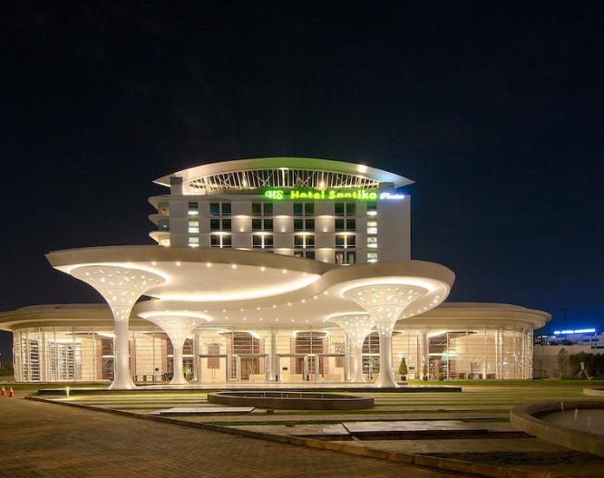 Santika Premiere Kota Harapan Indah - Außenansicht