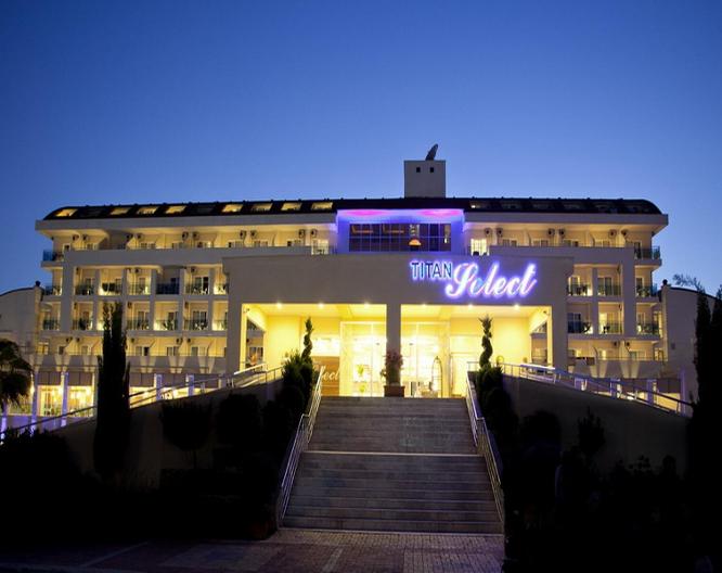 Hotel Titan Select - Außenansicht