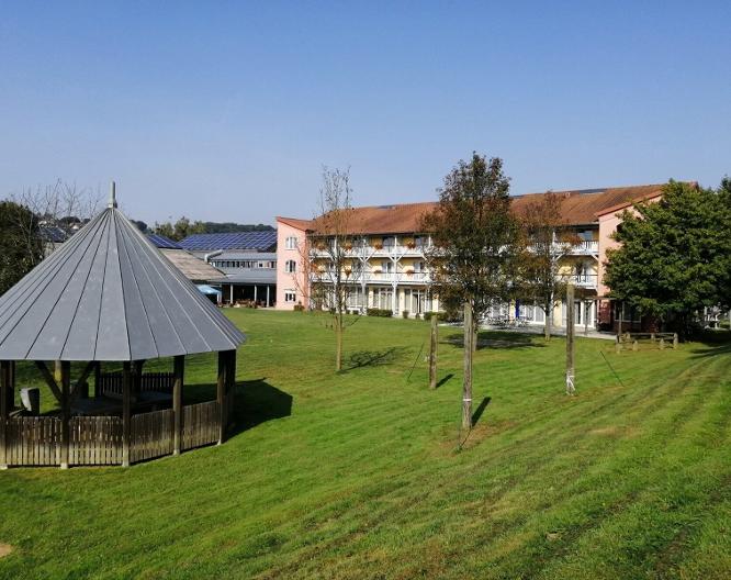 JUFA Hotel Vulkanland - Sport-Resort - Außenansicht