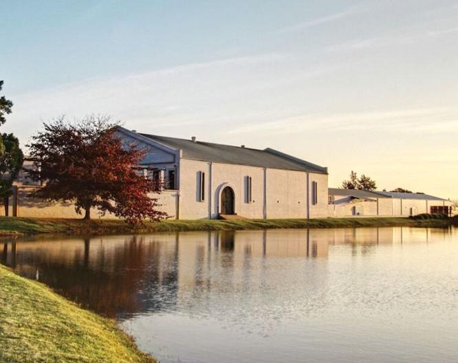 LAvenir Country Lodge - Außenansicht