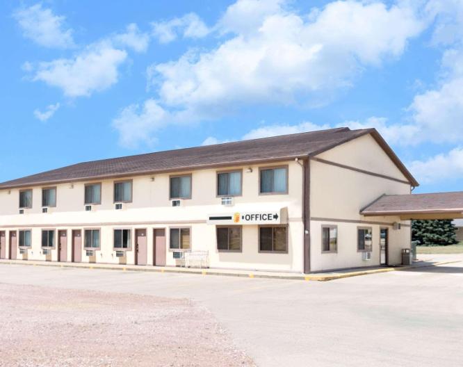 Super 8 by Wyndham Winner SD - Vue extérieure