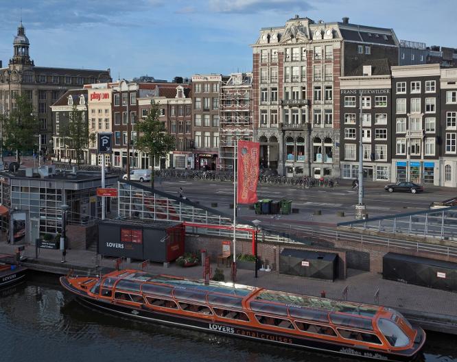 A-train - Außenansicht