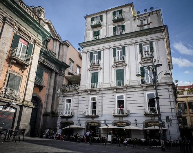 B&B Le 4 Stagioni Dante’s Suites - Außenansicht