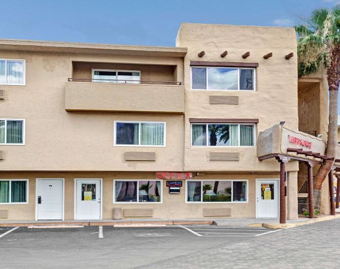 Super 8 by Wyndham Las Vegas North Strip/Fremont St. Area - Außenansicht