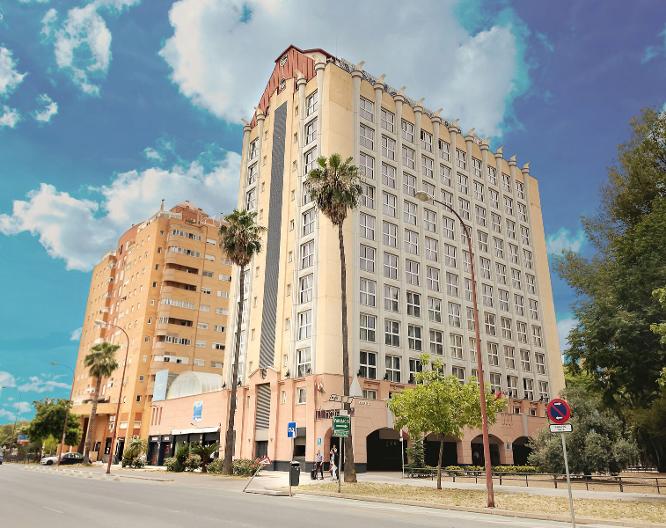 Hotel Vértice Sevilla - Außenansicht