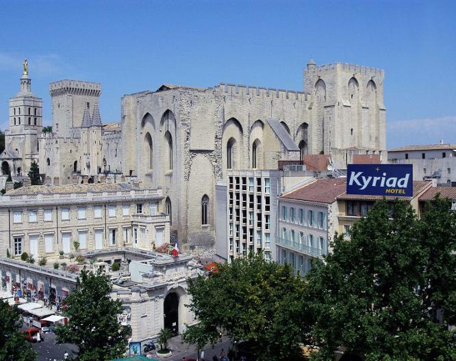 Kyriad Avignon - Palais des Papes - Vue extérieure