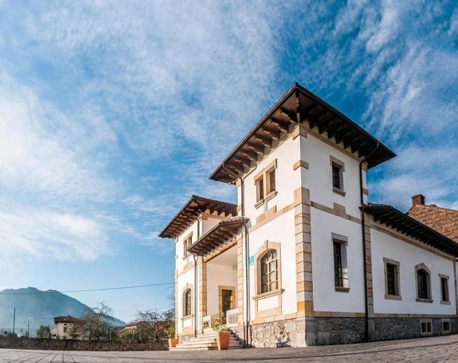 Granda Hotel Cangas De Onis - Außenansicht