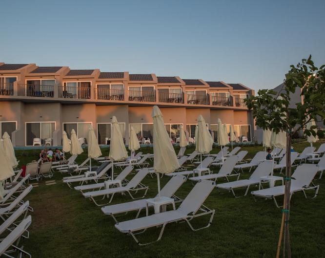 Golden Coast Resort - Außenansicht