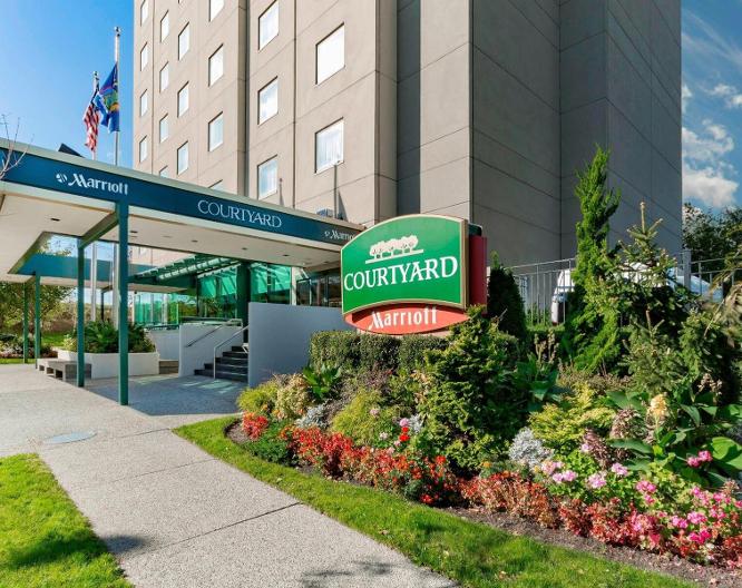 Courtyard New York JFK Airport - Außenansicht