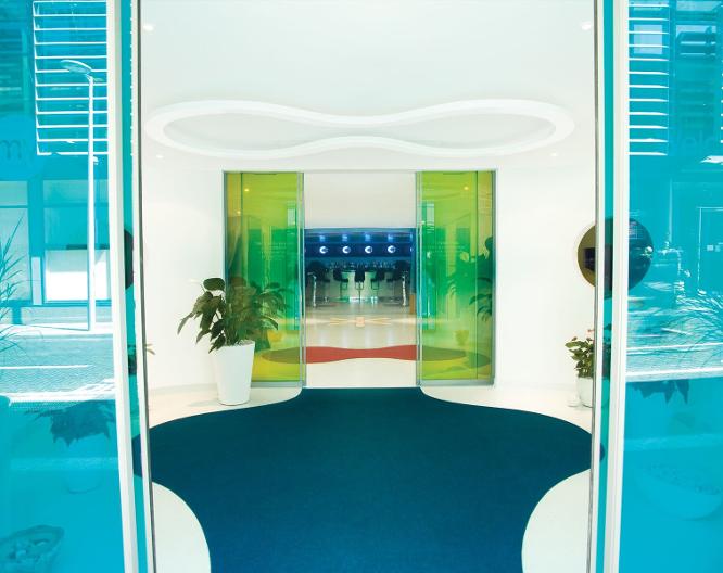 Myhotel Brighton - Pool