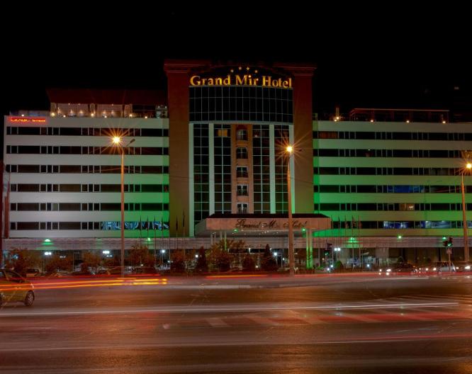 Grand Mir Hotel - Außenansicht