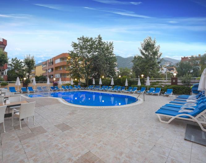 Cleopatra Tac Hotel - Pool