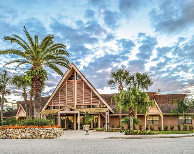 Polynesian Isles Resort - Außenansicht