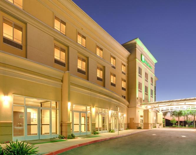 Holiday Inn Hotel & Suites Bakersfield North - Vue extérieure