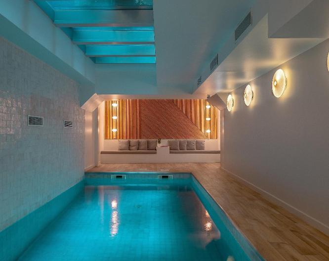 Lyric Opera Hotel - Piscine