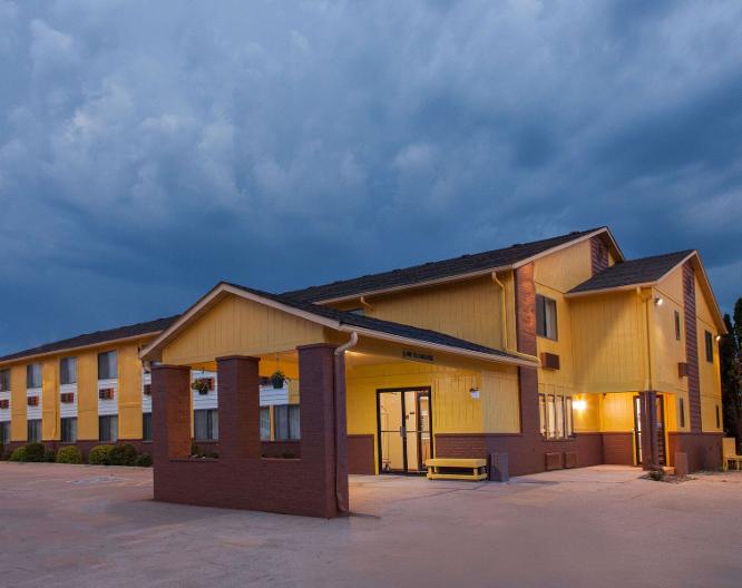 Super 8 by Wyndham Anamosa IA - Außenansicht