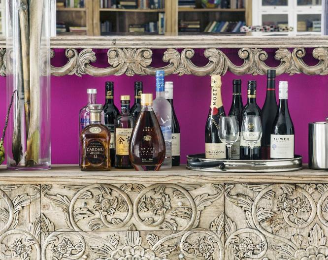 Owl and the Pussycat Hotel - Landschaft