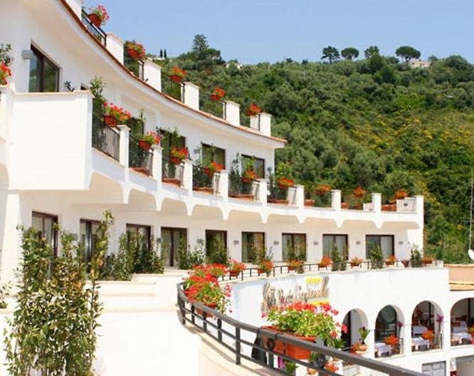Punta Campanella Resort and Spa - Außenansicht