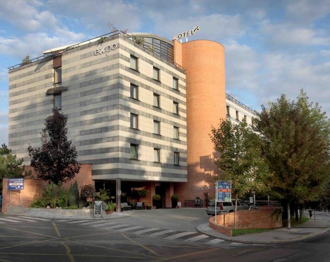 Hotel Expo - Außenansicht