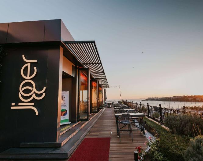 Wyndham Grand Istanbul Kalamis Marina Hotel - Außenansicht