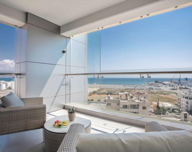 Radisson Blu Hotel, Larnaca - Außenansicht