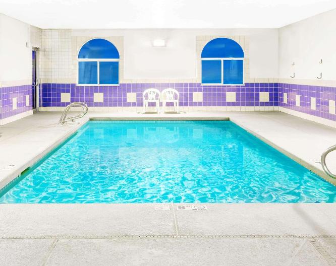 Super 8 Price - Pool