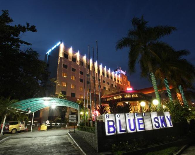 Blue Sky Hotel Balikpapan - Außenansicht