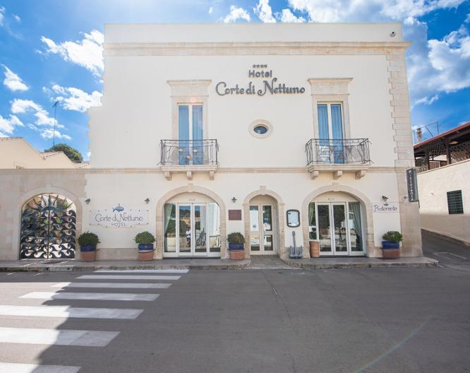 Hotel Corte di Nettuno - Außenansicht