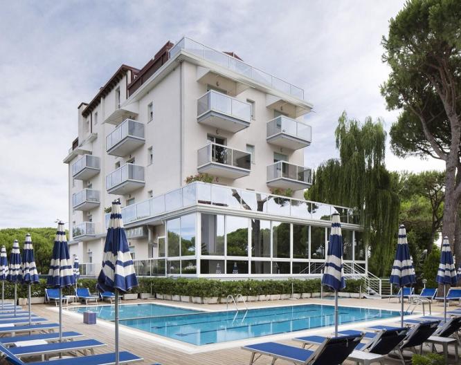 Harvey Suites Hotel & Residence - Außenansicht