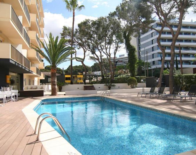 Cabot Tres Torres Apartments - Außenansicht